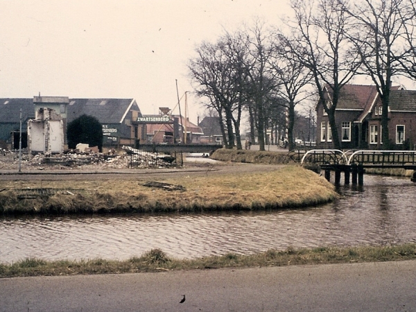 Loods kunstmesthandel van P. Zwartsenberg